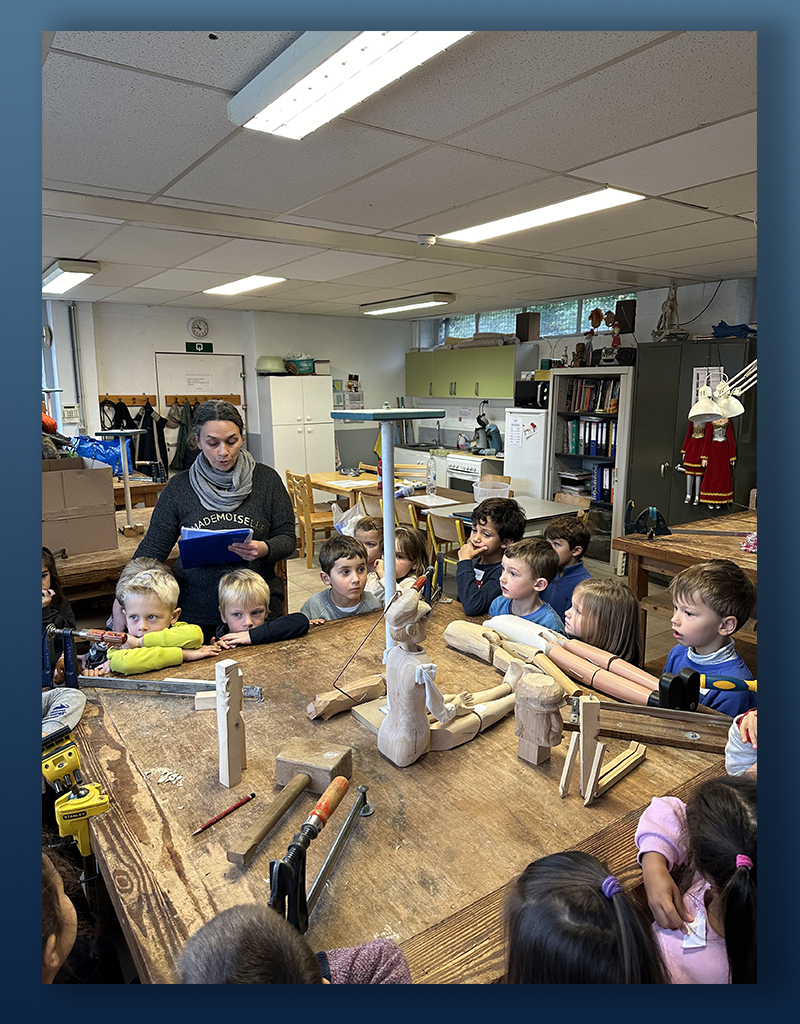 La classe de 3ème maternelle de l'école de Beaufays à l'atelier de marionnettes - 10
